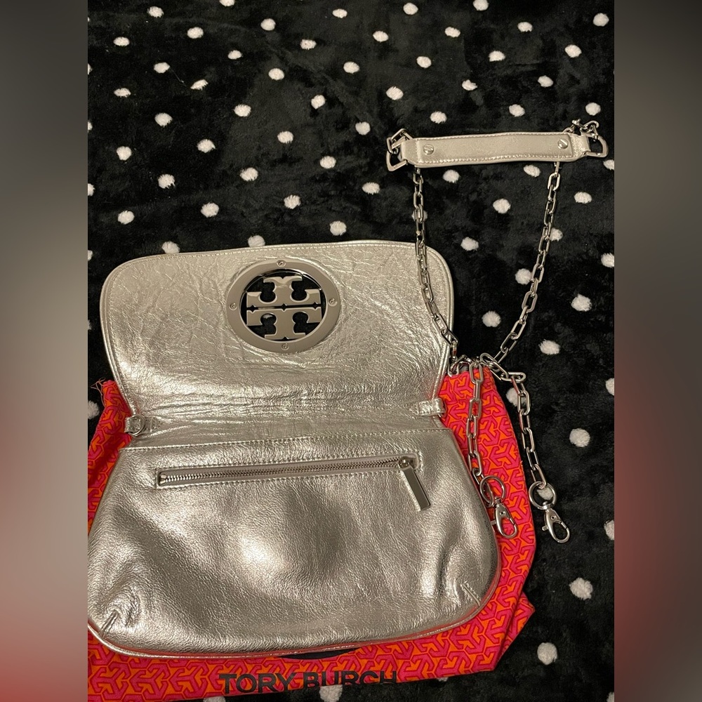 Authentic Tory Burch Silver Over Shoulder/Clutch … - image 4